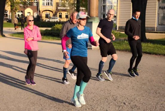 Laufgruppe in der Stadt
