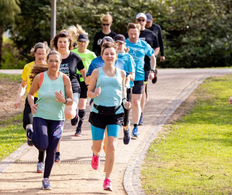 Laufgruppe des ausdauerclub im Park